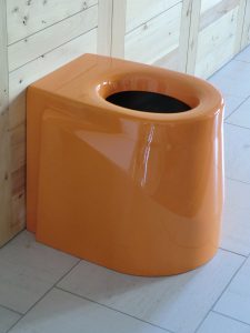Toilettes Néodyme orange d'Ecodomeo